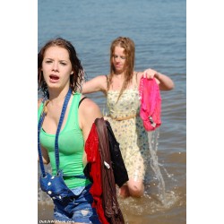 wetlook 128-4 Amy & Denice