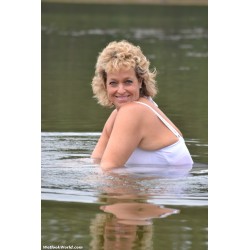 wetlook185-1 Jolanda